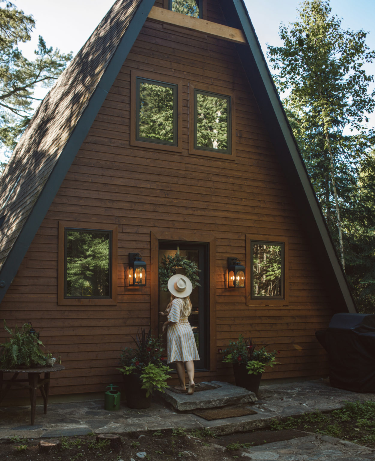 Eh Frame Eh Frame Haus: A Dreamy Waterfront Cottage In Haliburton That’ll Make ...